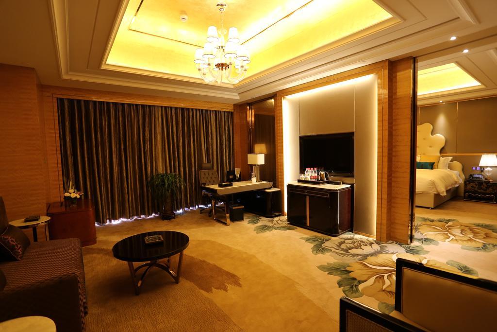 Jinjiang International Hotel אורומקי חדר תמונה