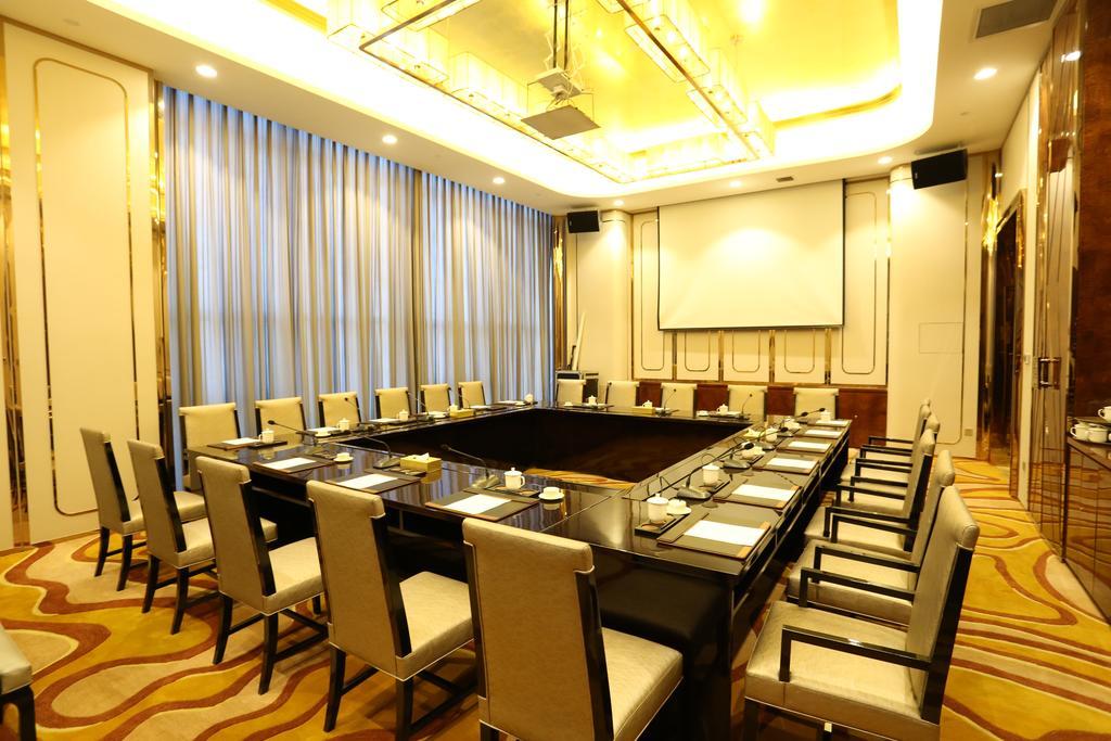 Jinjiang International Hotel אורומקי מראה חיצוני תמונה