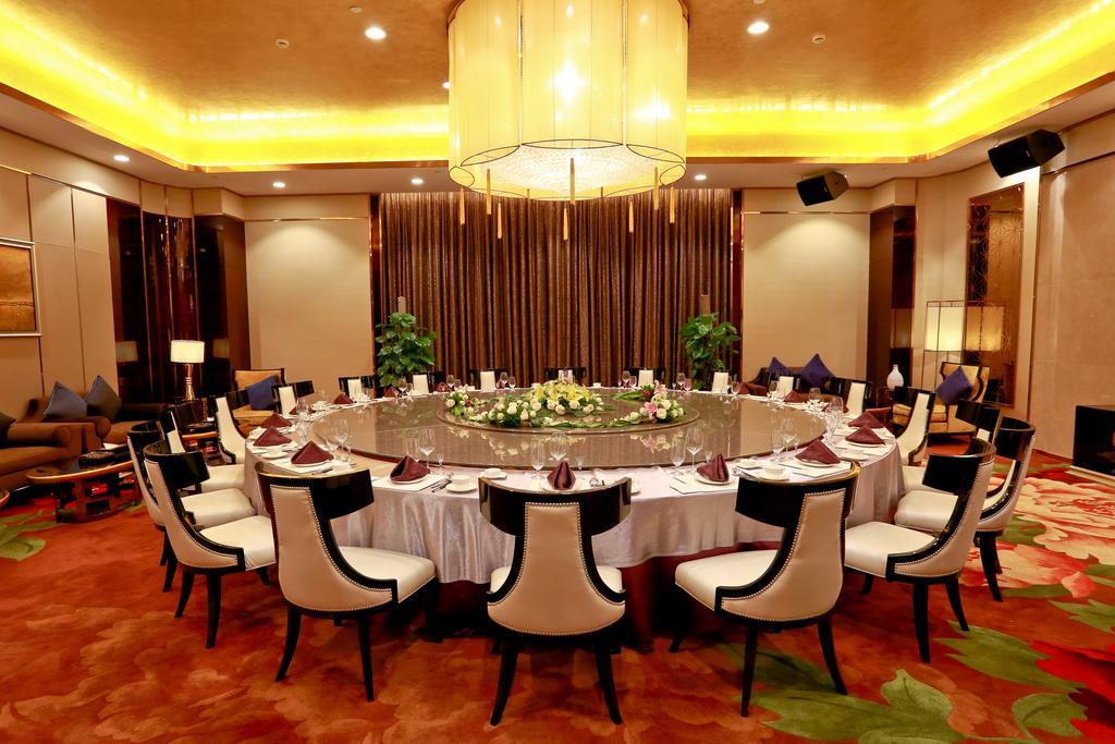 Jinjiang International Hotel אורומקי מראה חיצוני תמונה