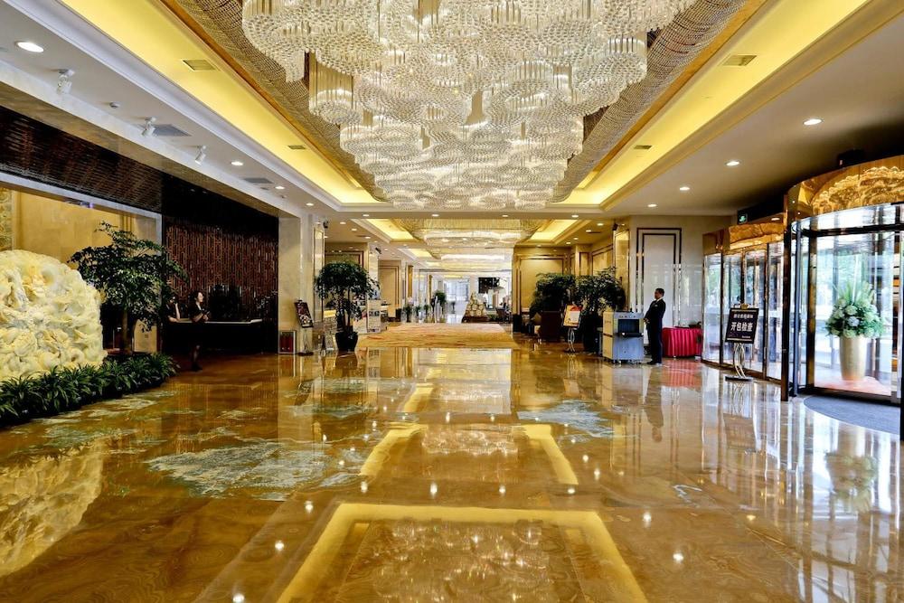 Jinjiang International Hotel אורומקי מראה חיצוני תמונה