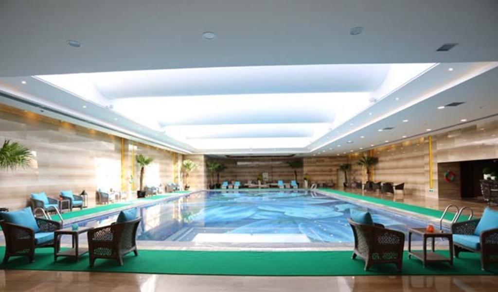 Jinjiang International Hotel אורומקי מראה חיצוני תמונה