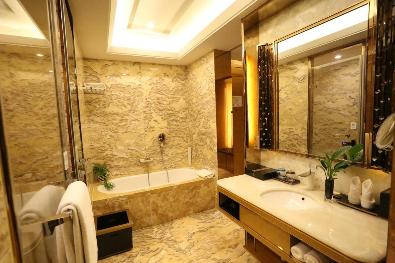 Jinjiang International Hotel אורומקי מראה חיצוני תמונה