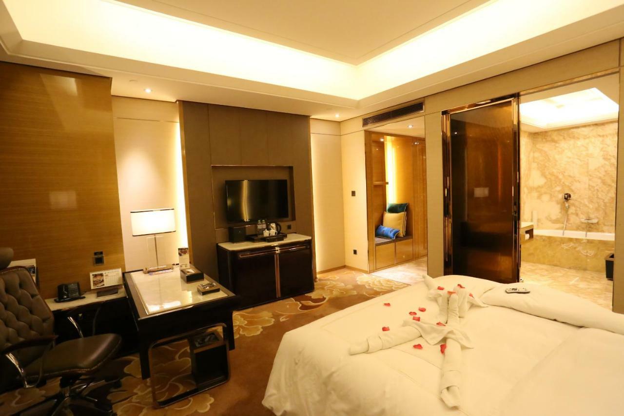 Jinjiang International Hotel אורומקי מראה חיצוני תמונה