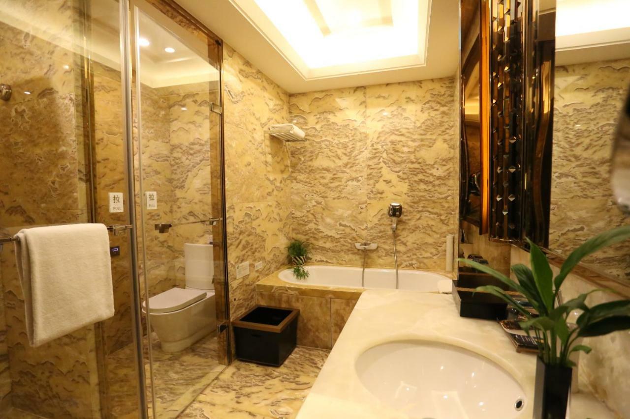 Jinjiang International Hotel אורומקי מראה חיצוני תמונה