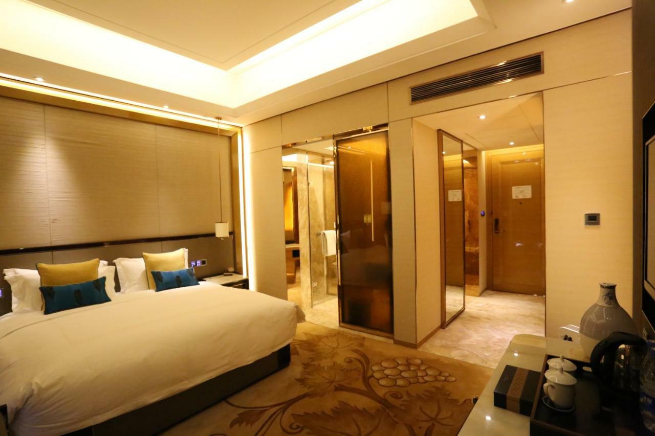 Jinjiang International Hotel אורומקי מראה חיצוני תמונה